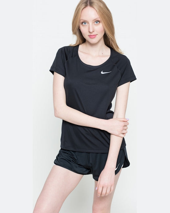 Top Nike negru