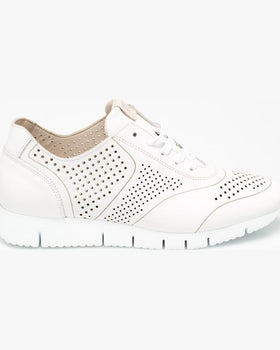 Pantofi Bullboxer alb
