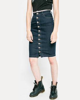 Fusta Diesel bleumarin