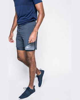 Pantaloni Nike scurti bleumarin