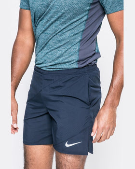 Pantaloni Nike scurti bleumarin