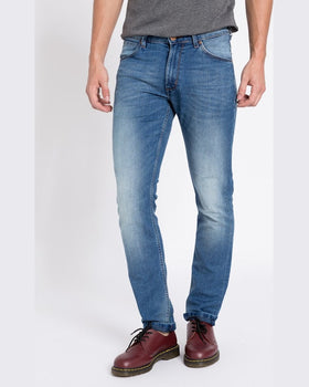 Jeansi Wrangler greensboro bleumarin