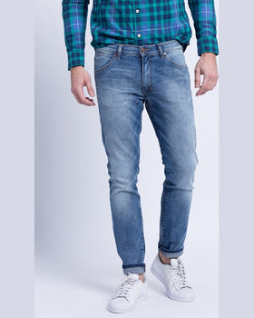 Jeansi Wrangler larston slim tapered albastru